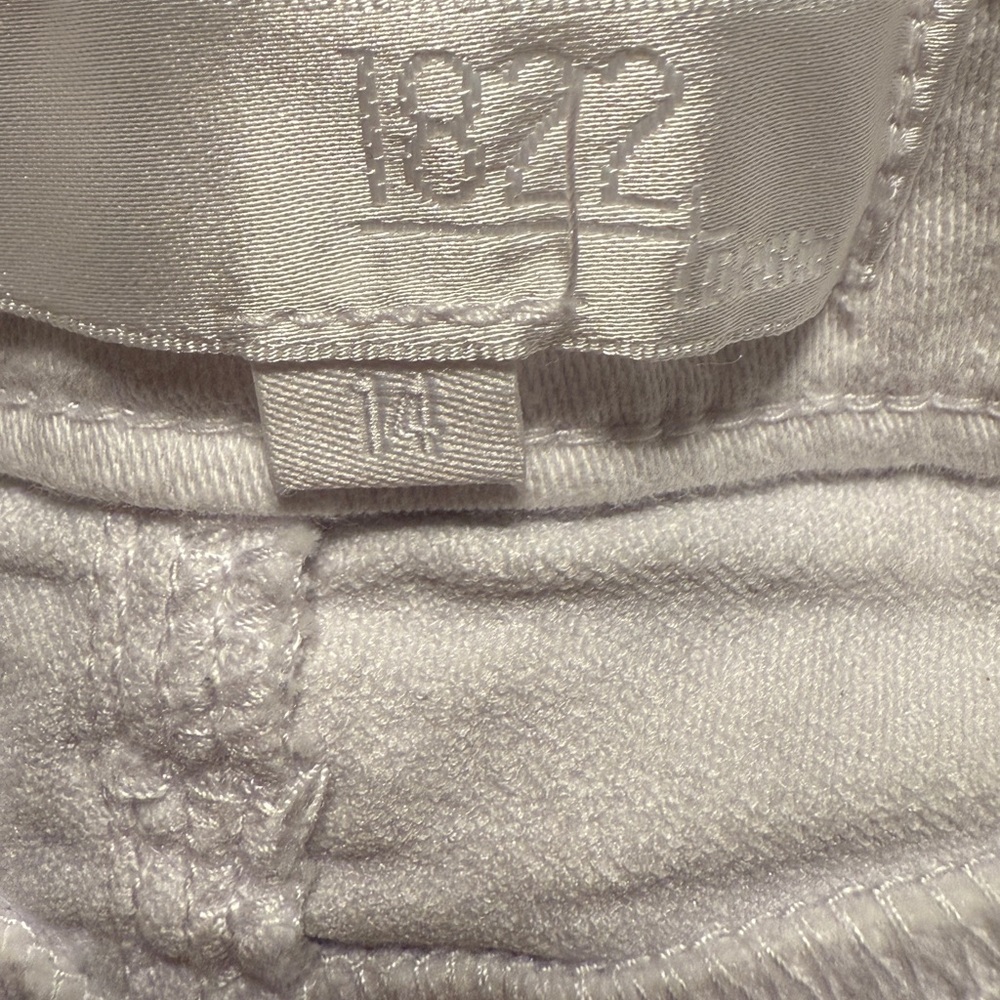 1822 Denim White Ankle Jeans - Picture 3 of 3